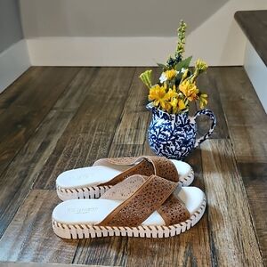 Ilse Jacobsen Brown and White Leather Sandals.‎ Size 36